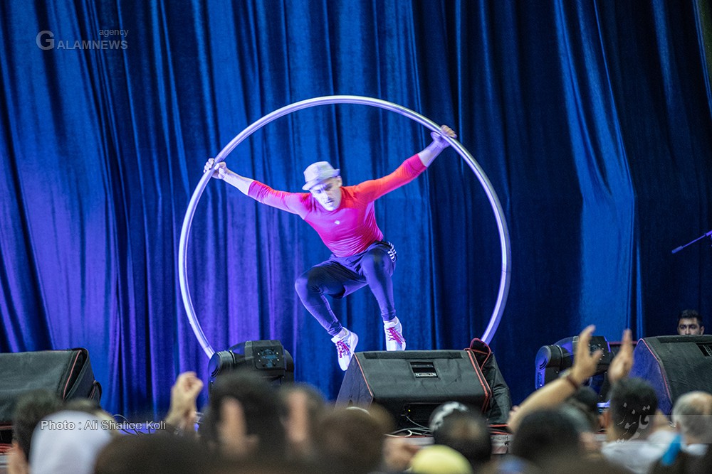 جنگ خنده اکبر اقبالی در منطقه آزاد انزلی